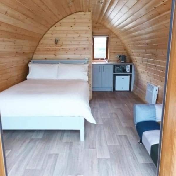 Готель Wheelhousepods Glamping Donegal Town Екстер'єр фото